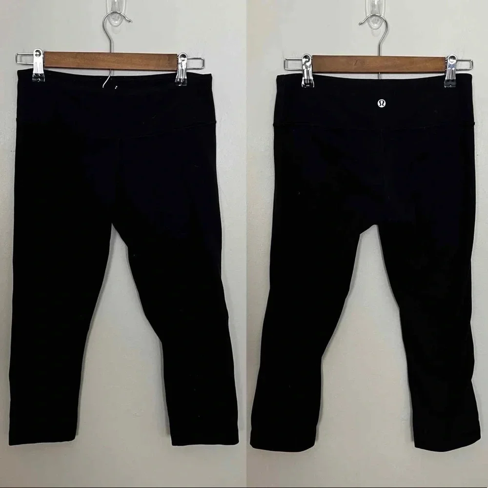 Lululemon • Black Crops